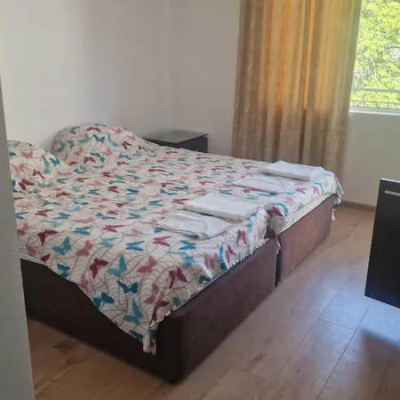 Къща За Гости Ravda Affittacamere 3*