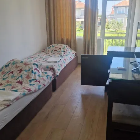 Къща За Гости Ravda Affittacamere 3*