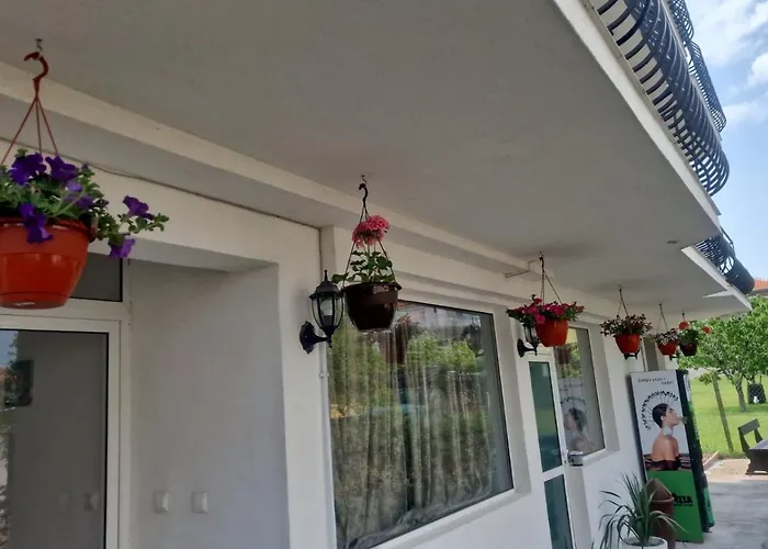 Къща За Гости Ravda Pensión Ravda