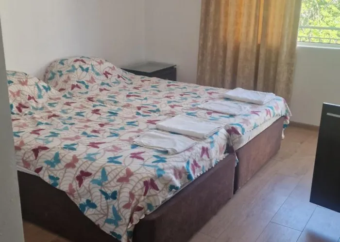 Къща За Гости Ravda Pensión 3*